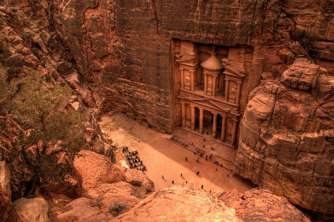 2 Day 1 Night Wadi Rum (Overnight) & Petra Shore Excursion - Petra with a guide: from the Siq to the Treasury and beyond