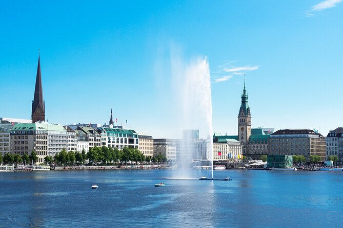 All-in-One Hamburg Shore Excursion from the port of Kiel - Rathaus and free time: where you decide your own day inside the schedule