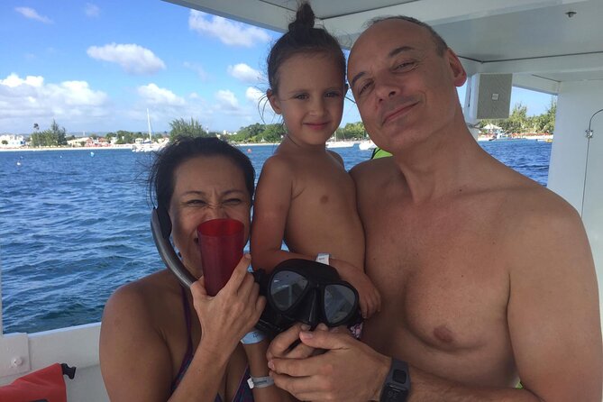 Barbados Shore Excursion: Carlisle Bay Turtle & Shipwreck - Stop 1: Swimming with turtles at the feeding area