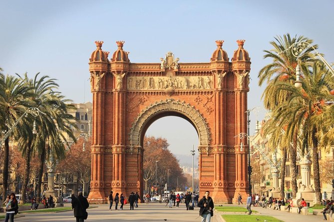 Barcelona Private 4 hours Shore Excursion with private vehicle and guide - Cruise Port Pickup at Terminal D (Palacruceros): Where Days Usually Go Right