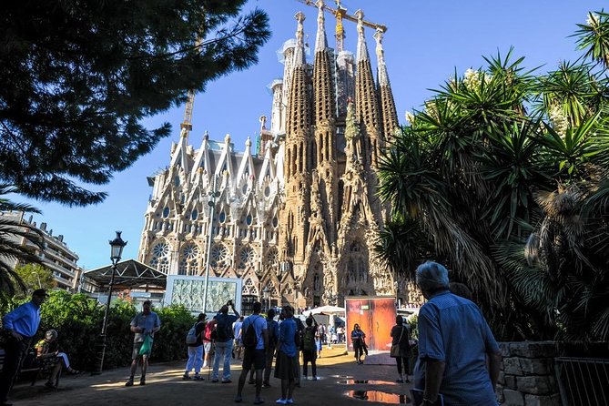 Best of Barcelona Shore Excursion & Sagrada Familia Skip the Line - La Sagrada Família: Priority Access, Realistic Expectations