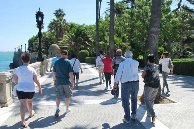 Cadiz Shore Excursion: Scenic & walking tour with cheese and sherry tasting - Santa Catalina Castle: the viewpoint that sells the coastline
