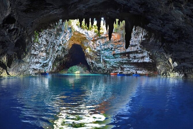 Cephalonia Private Shore Excursion Kefalonia Highlights - Drogarati Cave: impressive age, cooler air, and 150 steps down
