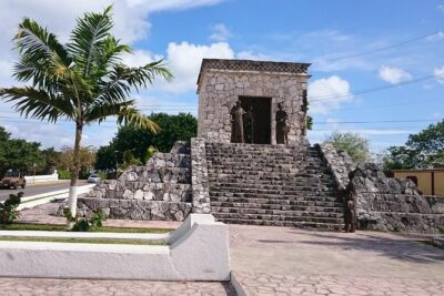Cozumel Shore Excursion: 5-Hour Sightseeing Tour with Private Driver - Fuerza Aérea: WWII planes and the Aztec Eagles connection