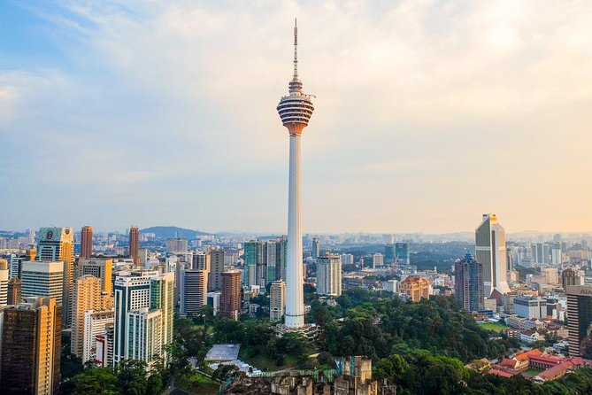Cruise Excursion: Kuala Lumpur Full-day City Tour - National Mosque (Masjid Negara): architecture plus a dress-code test