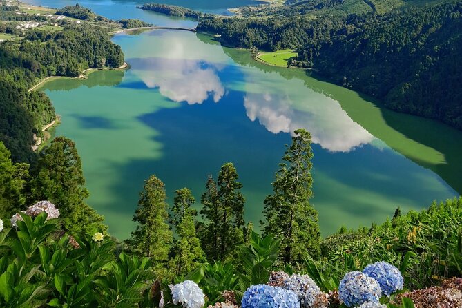 Cruise Travellers : Furnas Volcano & Terra Nostra Thermal Pool - Miradouro de Santa Iria: Quick Coastal Views for Fast Photographers