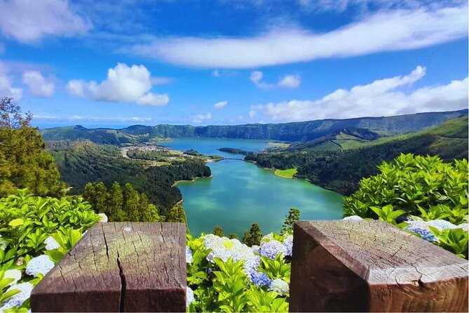 Cruise Travellers: Shore Excursion Sete Cidades & Furnas Volcano - Vista do Rei and the Blue-Green Lakes: Best Photos for a Short Stop
