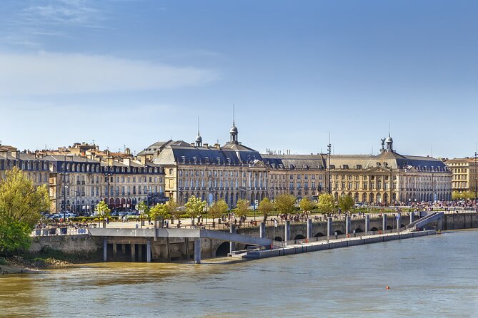 Deluxe Bordeaux Shore Excursion from Le Verdon Cruise Ship Port - The 2-Hour Bus Ride: When the Coach Becomes Part of the Experience