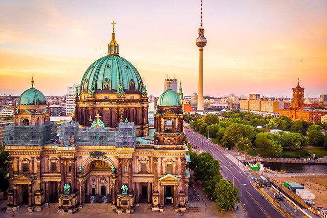 Deluxe Shore Excursion to Berlin from Warnemunde Cruise Port - Key points that make this tour worth considering