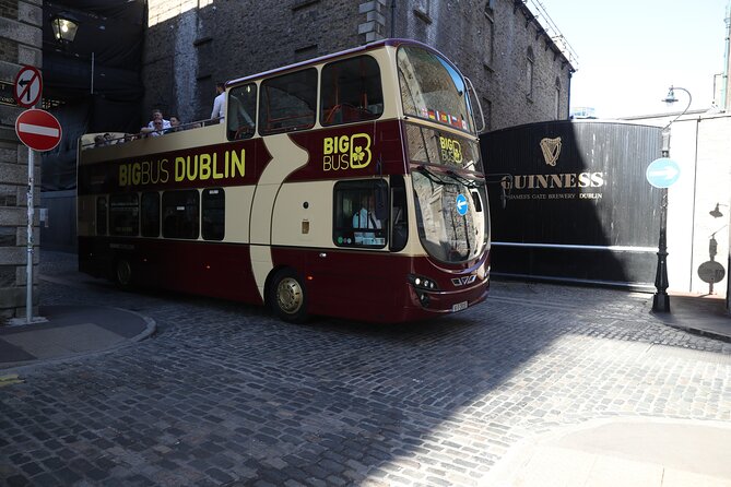 Dublin Shore Excursion, Live Guided Open-top, Hop-on Hop-off Sightseeing Tour - Temple Bar, Dublin Castle, and the Cathedral Belt