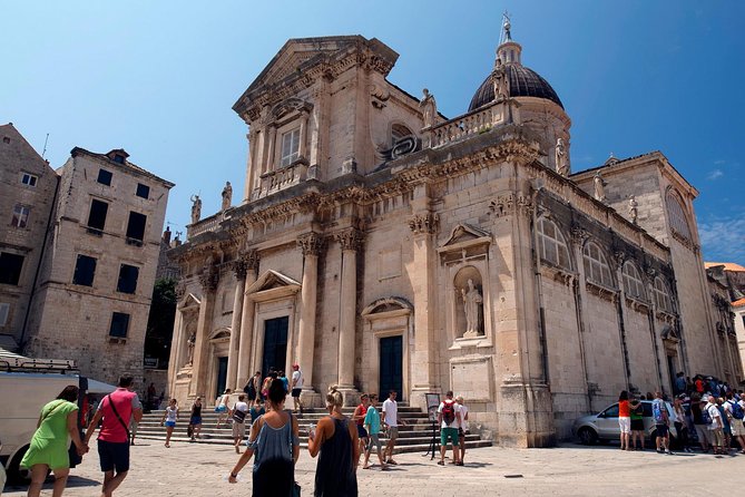 Dubrovnik Above Beyond, Srdj drive & guided Old Town PRIVATE SHORE EXCURSION - Air-conditioned comfort: not flashy, but really useful