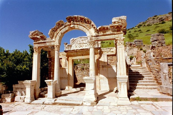 Easy Ephesus Shore Excursion – 4 Hours For Cruise Guest - Kusadasi Orientation: Bird Names, Aegean Views, and Quick Context