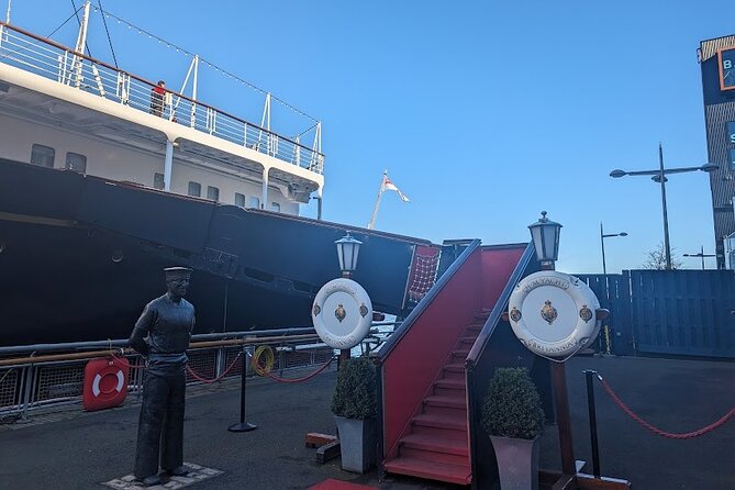 Edinburgh Shore Excursion: City Tour and Royal Yacht Britannia - Edinburgh Castle: The Big Stop, the Stone of Destiny, and the Time Crunch