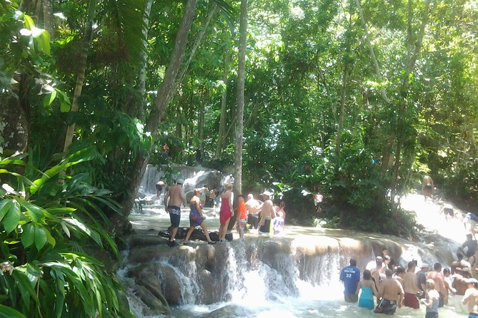Falmouth Shore Excursion Dunn's River Falls - What to pack: the rubber-shoe rule and your dry backup plan