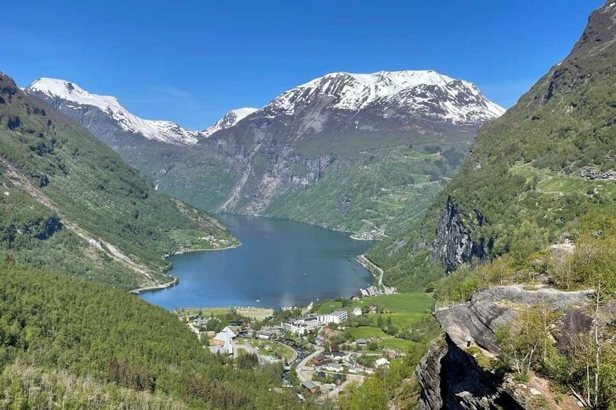 From Hellesylt: The Best of Geiranger Shore Excursion - Djupvatn Lake and the “Before the Summit” Build-Up