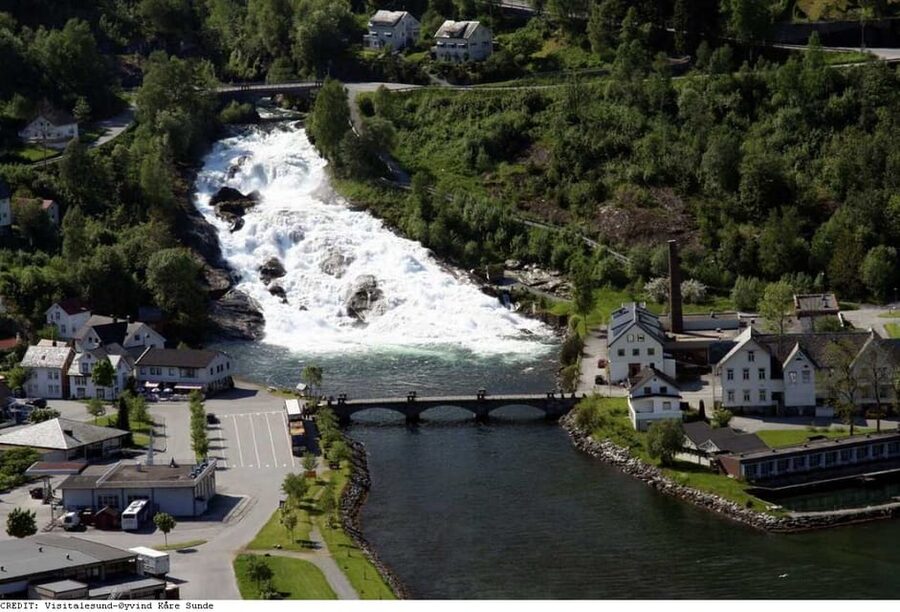 From Hellesylt: The Best of Geiranger Shore Excursion - Geiranger Views You’ll Actually Remember: Eagle Bend and Waterfalls