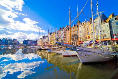 From Le Havre Breathtaking Honfleur and Deauville Shore Excursion - Start at the port: how this group shore day really feels