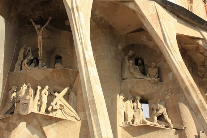Full-Day Private Guided All Inclusive Barcelona Shore Excursion - The Free Hour for Lunch: How to Use It Without Wasting It