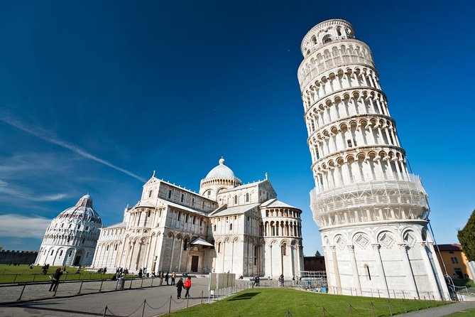 Full day shore excursion to Florence and Pisa from Livorno with tasting - Comfort on a long day: how the coach supports you