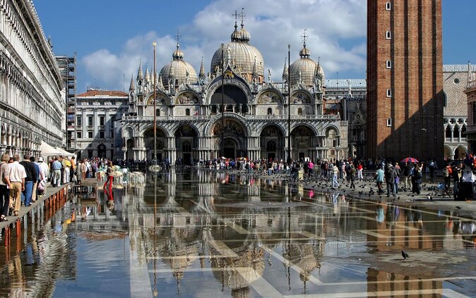 Grand Venice: Luxury Shore Excursion with Gondola from Ravenna - Key things that make this tour work (or not)