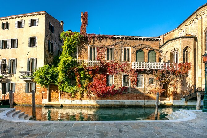Grand Venice: Luxury Shore Excursion with Gondola from Ravenna - First Footsteps in Venice: Tronchetto to Piazzale Roma