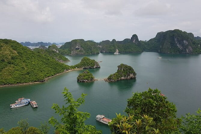 Halong Bay Shore Excursion: Full Day Cruise Tour from Cruise Port - Key things that make this Ha Long Bay cruise work