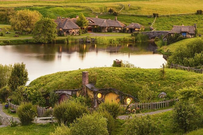 Hobbiton Movie Set Shore Excursion from Tauranga (6 Hours) - Green Dragon Pub: the complimentary ale and the pacing