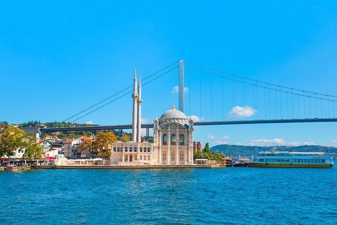 Istanbul Shore Excursion: Small-Group Bosphorus Cruise and Istanbul Egyptian Bazaar - The Bosphorus cruise: Dolmabahçe, Rumeli Hisarı, and Beylerbeyi from the water