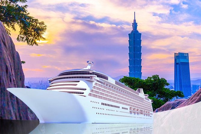 Keelung Shore Excursion: Xiangshan Hiking & Classic Taipei Culture Private Tour - Chiang Kai-shek Memorial Hall: Big Architecture Stops for Photos With Context