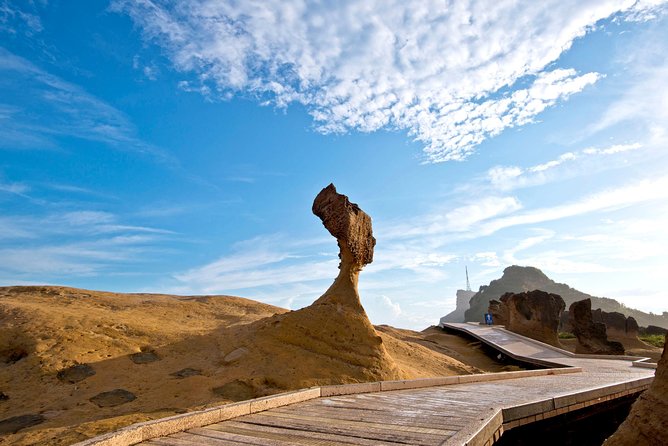 Keelung Shore Excursion: Yehliu Geopark, Jiufen, Houton Cat Village Private Tour - How the pacing feels across this 8-hour route