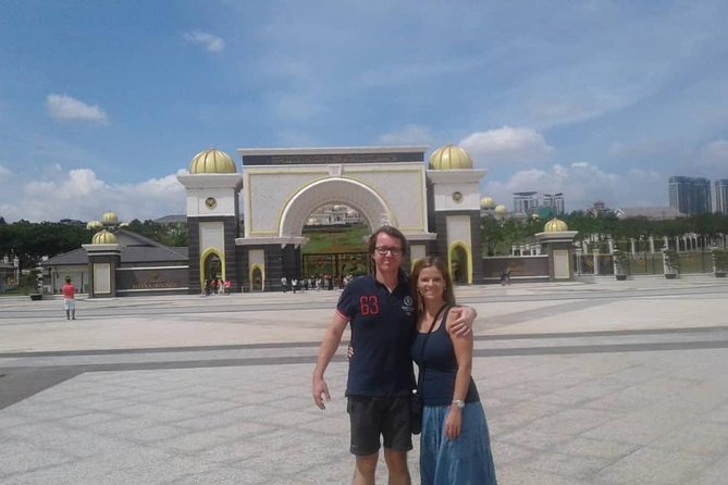 Kuala Lumpur Tour Cruise Excursion from Port Klang - Batu Caves: The 272 Steps, the Temple Scene, and How to Prepare