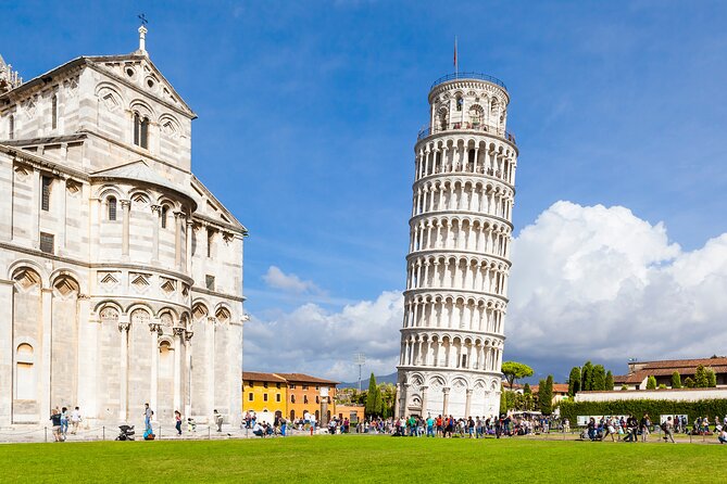 La Spezia Shore Excursion to Lucca and Leaning Tower of Pisa - Leaning Tower entry: optional climb and the under-8 rule