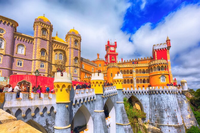 Lisbon Small Group Shore Excursion: Pena Palace, Sintra, Cascais - Sintra’s Historic Center: Cobblestones, Craft Shops, and an Hour to Roam