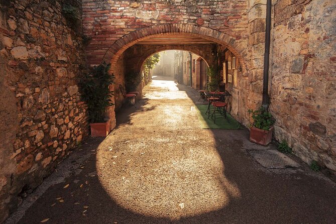 Livorno shore excursion: Bolgheri and Supertuscan private tour - Traditional Lunch and Tuscan Tasting Notes You Can Actually Use