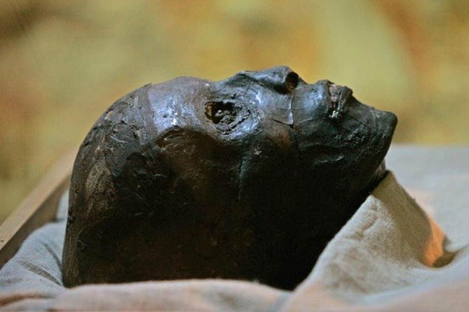 Luxor Shore Excursion Tour to King Tut's Tomb Valley of the Kings from Safaga - Tutankhamun’s tomb: why it’s so famous and what to watch for