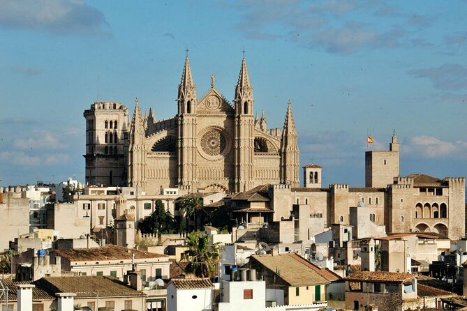 Mallorca Shore Excursion Bellver Castle and Cathedral Private Tour - Should you book Mallorca Shore Excursion Bellver Castle and Cathedral Private Tour?