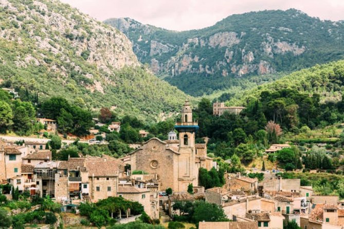 Mallorca Shore Excursion: Exclusive Soller and Valldemosa - What to pack for Valldemossa walking and mountain weather