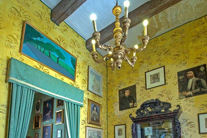 Malta Shore Excursion: Private Tour of Historic Palaces and Noble Homes - Palazzo Parisio and Gardens: A Mini Versailles Built on Maltese Craft
