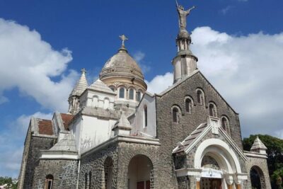 Martinique Shore Excursion - Unmissable Martinique North tour - Getting on board: seats, audio, and staying comfortable