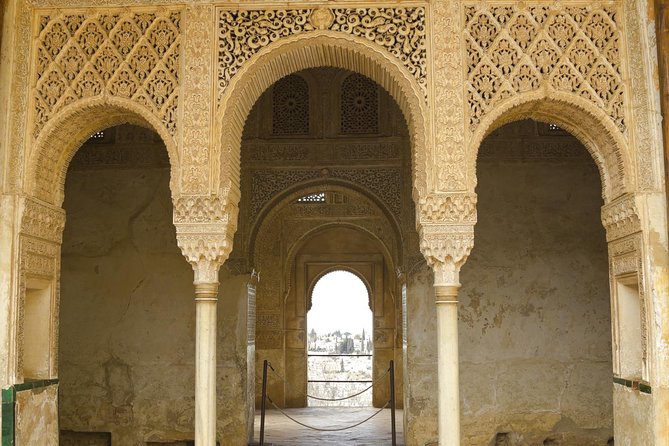 Motril Skip-the-Line Shore Excursion:Alhambra, Generalife Gardens - Entering the Alhambra without wasting time