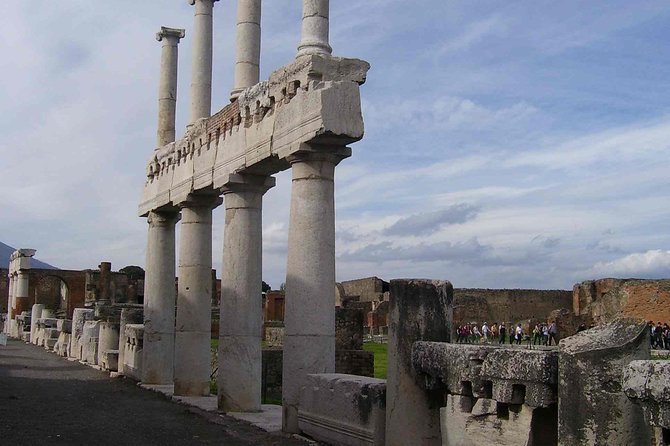 Naples Shore Excursion Mt Vesuvius and Pompeii Day Trip - Pizza lunch and the timing gap you should plan for