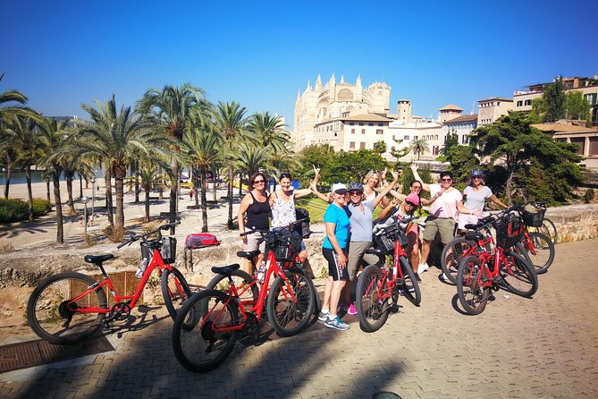 Palma de Mallorca Bike Tour - Harbor cruise: from seaside path to Old Town energy