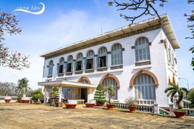 Phu My Shore Excursion: A Wonderful Day in Vung Tau City - White Palace, Christ Statue Views, and the Monday Factor