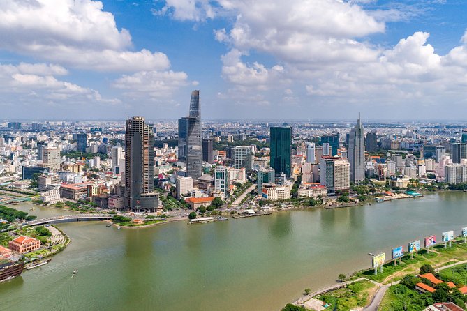 Phu My Shore Excursion: Best of Private Ho Chi Minh City Tour - Independence Palace: 90 minutes that explain a turning point