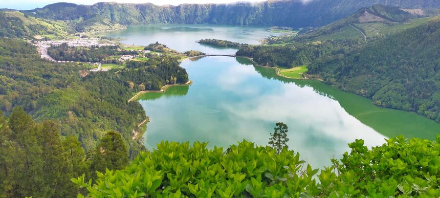 Ponta Delgada: Sete Cidades Volcano Lakes Shore Excursion - Why this Sete Cidades tour feels better than the big-bus version