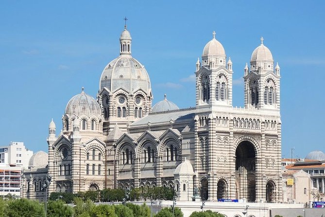 Private 4-hour Tour of Marseille (Shore excursion or hotel pick up) - La Canebière and Vieille Charité: big-city Marseille in one route