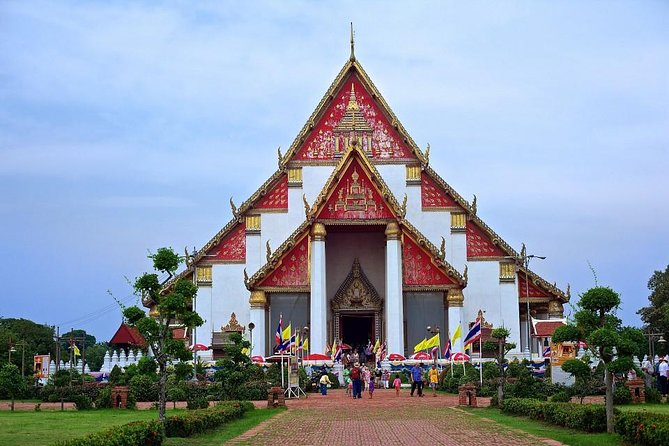 Private Ancient city of Ayutthaya Shore Excursion - Wat Yai Chai Mongkhon: a calmer stop with big meaning