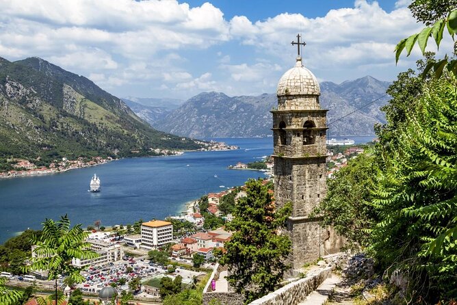 Private Gastro Cruise: Blue Cave & Organic Seaside Lunch - Key highlights that make this cruise worth your time