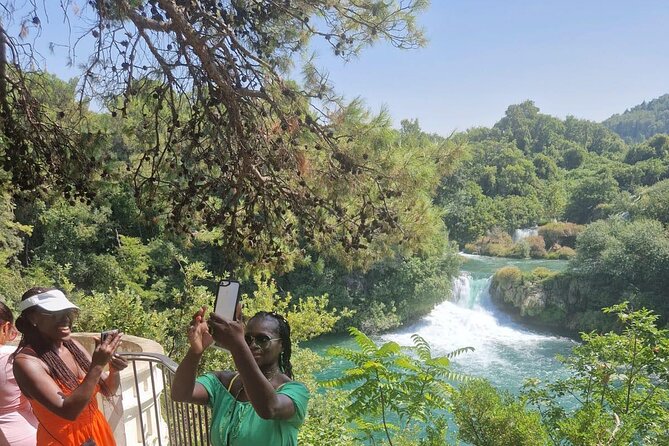 Private Krka Waterfalls with Wine and Prosciutto Shore Excursion - Getting There From Split: Air-Conditioned, Timeboxed, No Guesswork