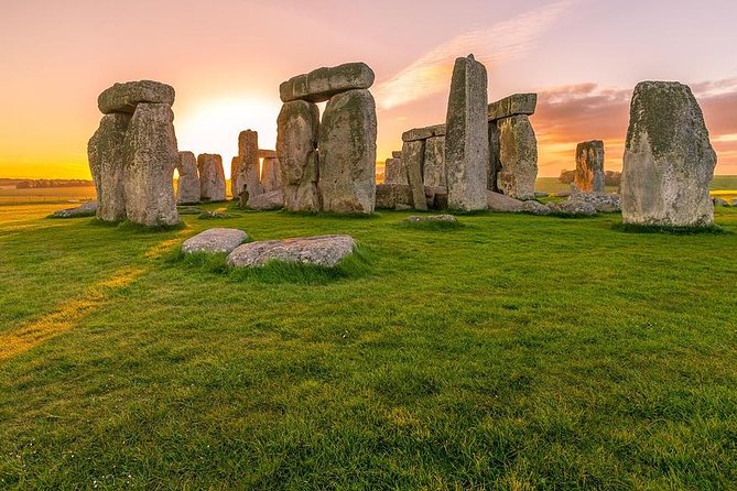 Private Pre Cruise Excursion Transfer London to Southampton Port Via Stonehenge - Key Highlights at a Glance